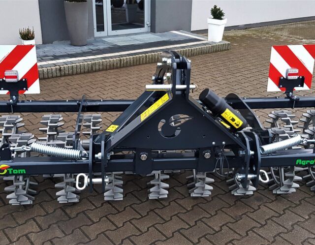 Augsnes apstrādes agregāts pakotājs AGRO-TOM FRONT PACKER (03))