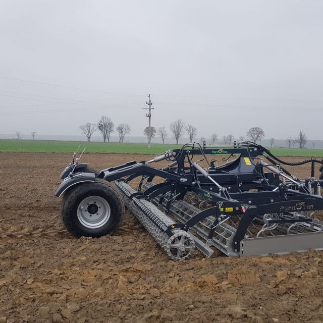 Augsnes apstrādes agregāts AGRO-TOM UPH 4.0 (02) SANDIO TEHNIKA SIA