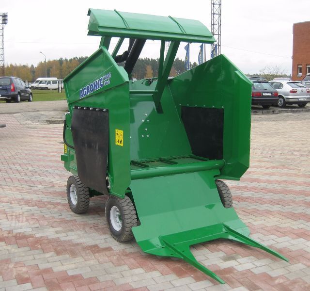Barības izdalītājs Agronic 143S 4WD _01