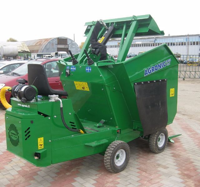Barības izdalītājs Agronic 143S 4WD_04