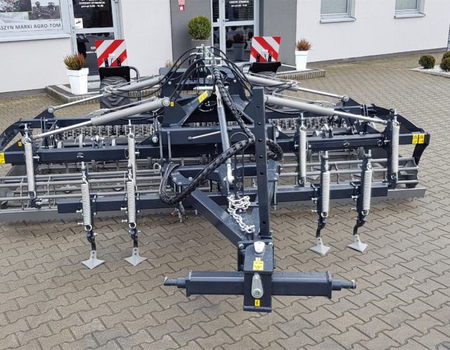 Augsnes apstrādes agregāts AGRO-TOM UPH 4.0 (17))