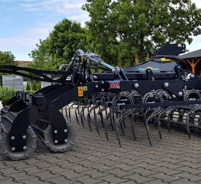 Augsnes apstrādes agregāts kultivators AGRO-TOM KMH (07)