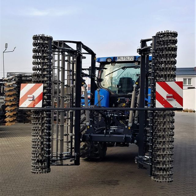 Augsnes apstrādes agregāts AGRO-TOM UPH 4.0 (06))