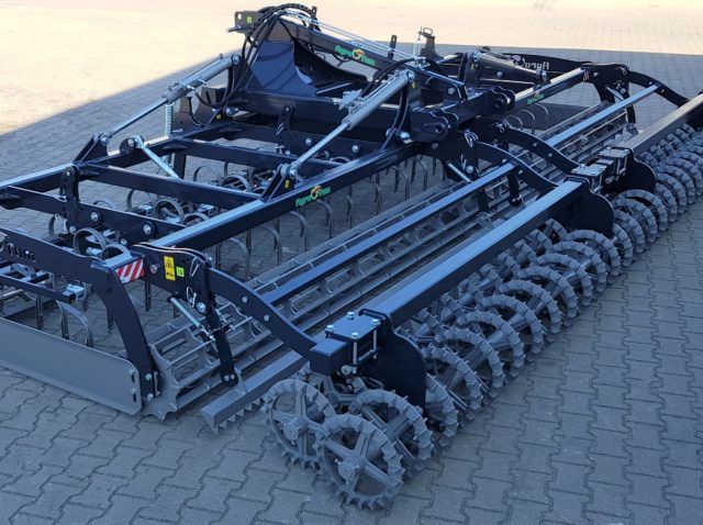 Augsnes apstrādes agregāts AGRO-TOM UPH 4.0 (24))